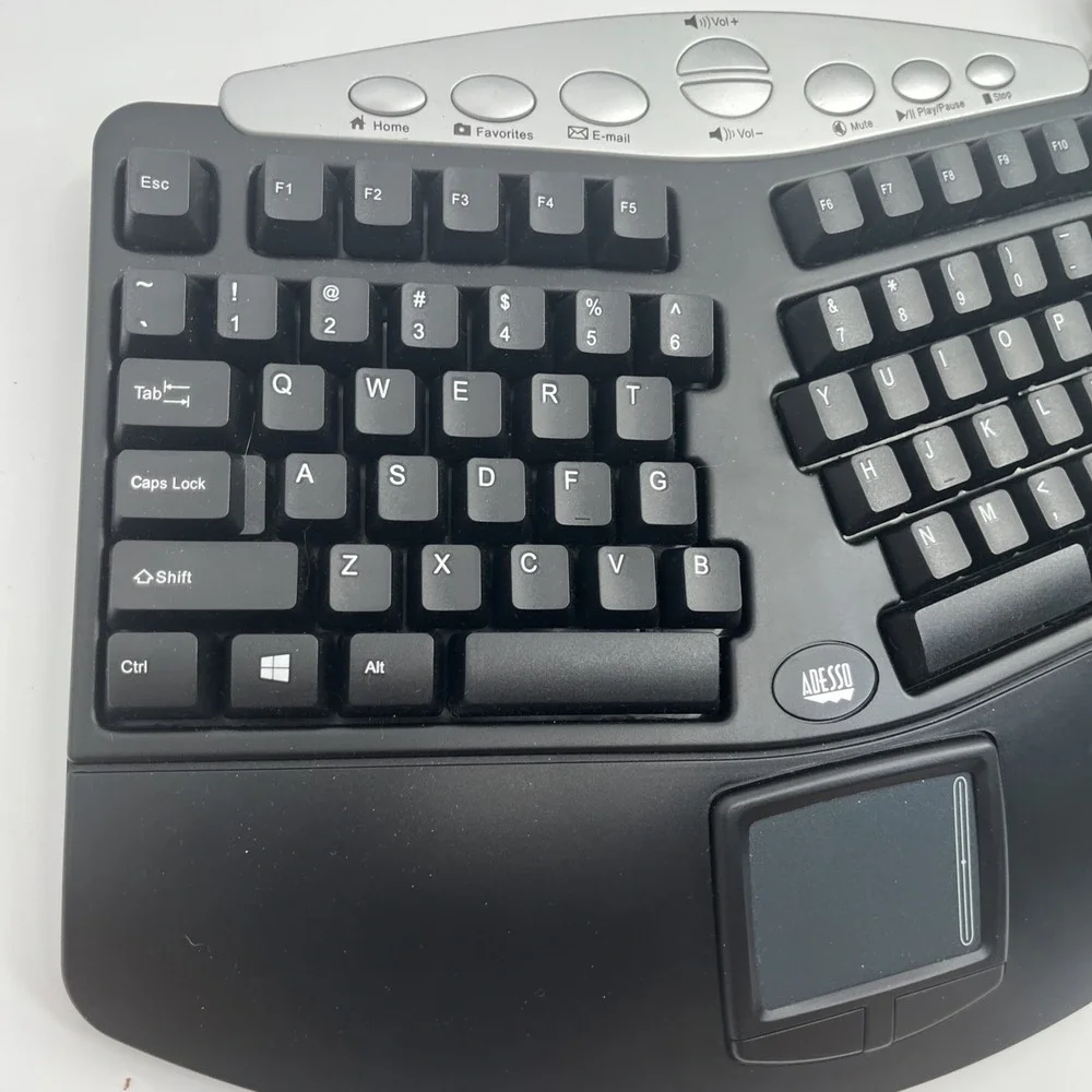 Adesso contoured form keyboard